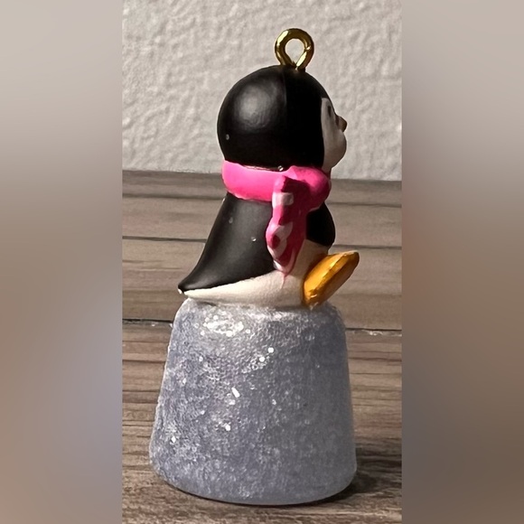 Hallmark NEW 2022 Miniature Penguin Gumdrop Christmas Ornament Limited Edition - Picture 7 of 10